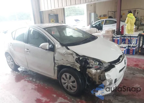 2013 Toyota Prius C One из США, поврежденный, VIN JTDKDTB34D1550680